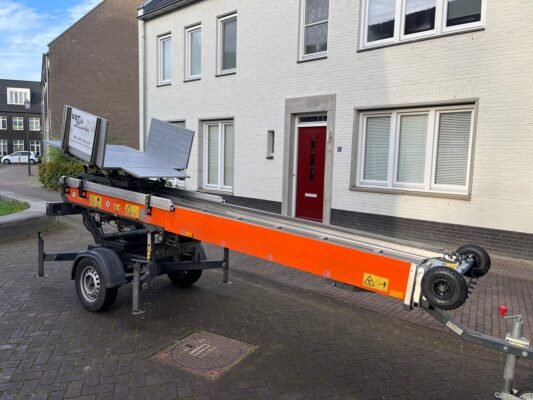 Huur een verhuislift met professionele bediener bij Verhuisservice Nederland